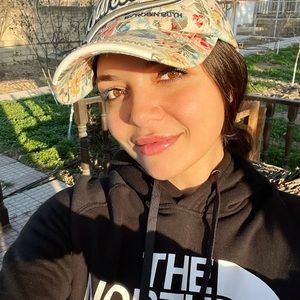 Meet your Posher, Zhala